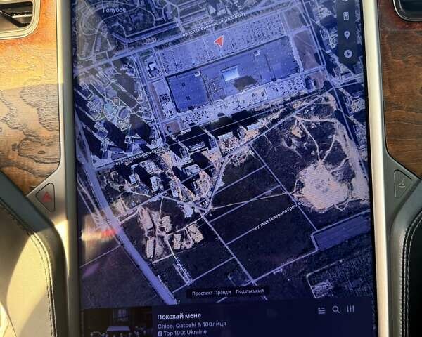 Серый Тесла Модель С, объемом двигателя 0 л и пробегом 220 тыс. км за 23999 $, фото 7 на Automoto.ua