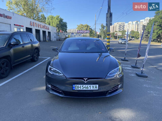 Серый Тесла Модель С, объемом двигателя 0 л и пробегом 68 тыс. км за 29900 $, фото 1 на Automoto.ua