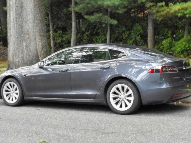 Сірий Тесла Модель С, об'ємом двигуна 0 л та пробігом 35 тис. км за 14000 $, фото 3 на Automoto.ua