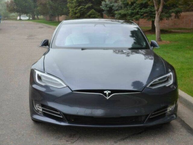 Сірий Тесла Модель С, об'ємом двигуна 0 л та пробігом 30 тис. км за 10300 $, фото 1 на Automoto.ua