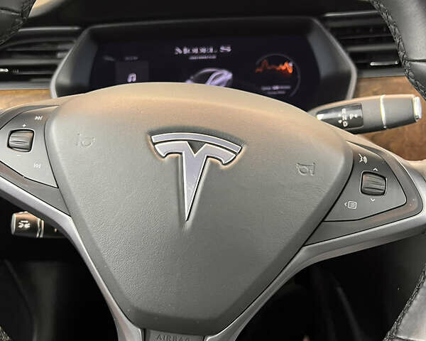 Тесла Модель С 2020 в Ивано-Франковске на Automoto.ua Серый Тесла Модель С, объемом двигателя 0 л и пробегом 25 тыс. км за 35000 $, фото 8 на Automoto.ua