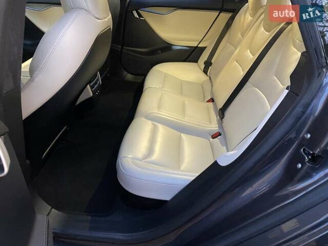 Серый Тесла Модель С, объемом двигателя 0 л и пробегом 62 тыс. км за 30500 $, фото 27 на Automoto.ua