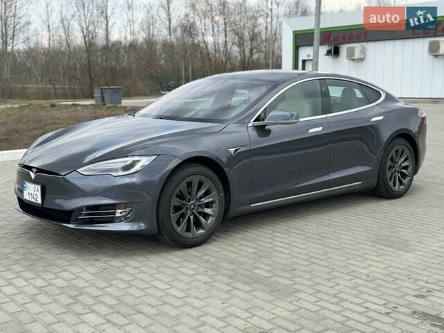 Серый Тесла Модель С, объемом двигателя 0 л и пробегом 62 тыс. км за 30500 $, фото 4 на Automoto.ua