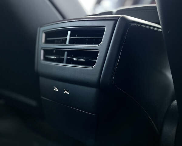 Серый Тесла Модель С, объемом двигателя 0 л и пробегом 28 тыс. км за 28500 $, фото 18 на Automoto.ua