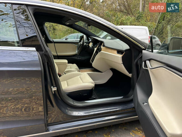 Сірий Тесла Модель С, об'ємом двигуна 0 л та пробігом 27 тис. км за 35000 $, фото 47 на Automoto.ua