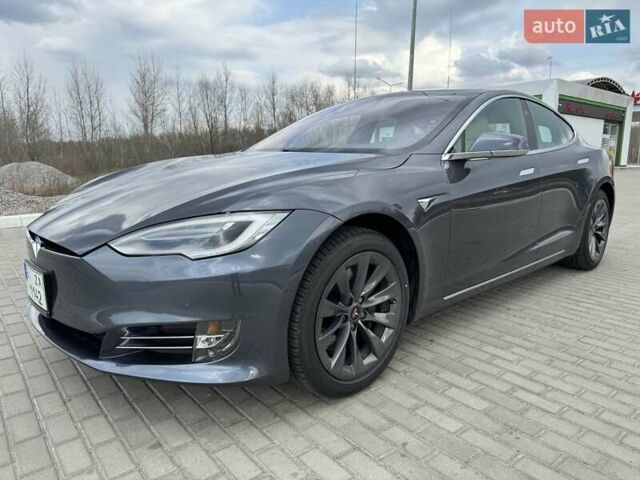 Серый Тесла Модель С, объемом двигателя 0 л и пробегом 62 тыс. км за 30500 $, фото 16 на Automoto.ua