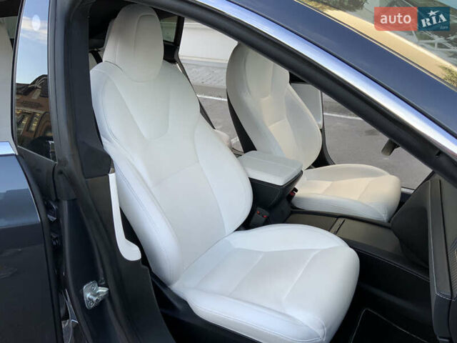 Тесла Модель С 2020 у Києві на Automoto.ua Сірий Тесла Модель С, об'ємом двигуна 0 л та пробігом 33 тис. км за 39000 $, фото 12 на Automoto.ua