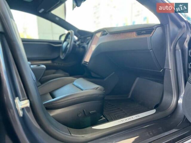 Тесла Модель С 2020 в Одессе на Automoto.ua Серый Тесла Модель С, объемом двигателя 0 л и пробегом 71 тыс. км за 29900 $, фото 19 на Automoto.ua
