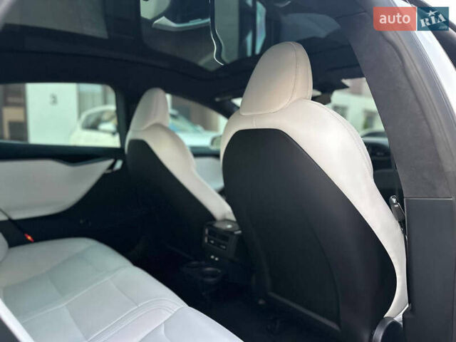 Серый Тесла Модель С, объемом двигателя 0 л и пробегом 185 тыс. км за 26400 $, фото 14 на Automoto.ua