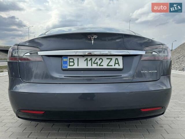 Серый Тесла Модель С, объемом двигателя 0 л и пробегом 62 тыс. км за 30500 $, фото 7 на Automoto.ua