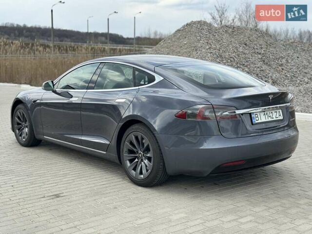 Серый Тесла Модель С, объемом двигателя 0 л и пробегом 62 тыс. км за 30500 $, фото 2 на Automoto.ua