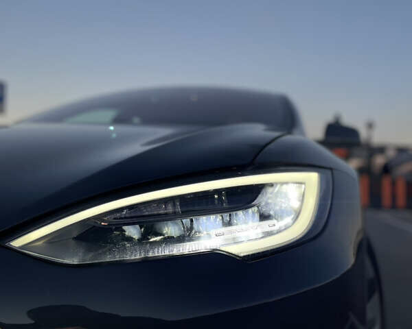 Серый Тесла Модель С, объемом двигателя 0 л и пробегом 28 тыс. км за 28500 $, фото 13 на Automoto.ua