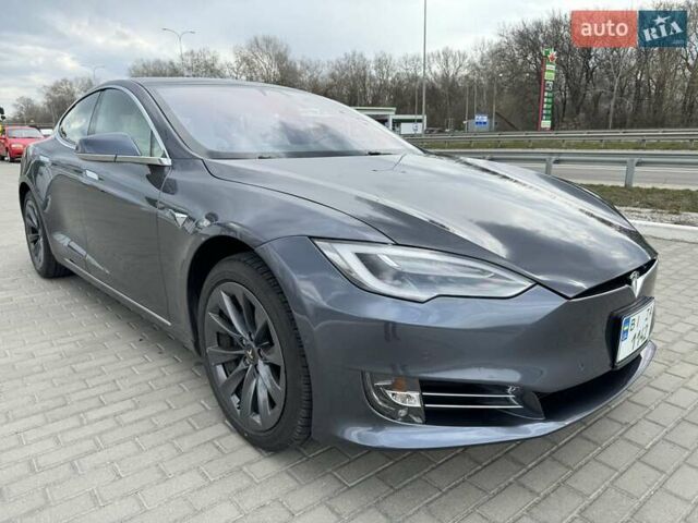 Серый Тесла Модель С, объемом двигателя 0 л и пробегом 62 тыс. км за 30500 $, фото 13 на Automoto.ua