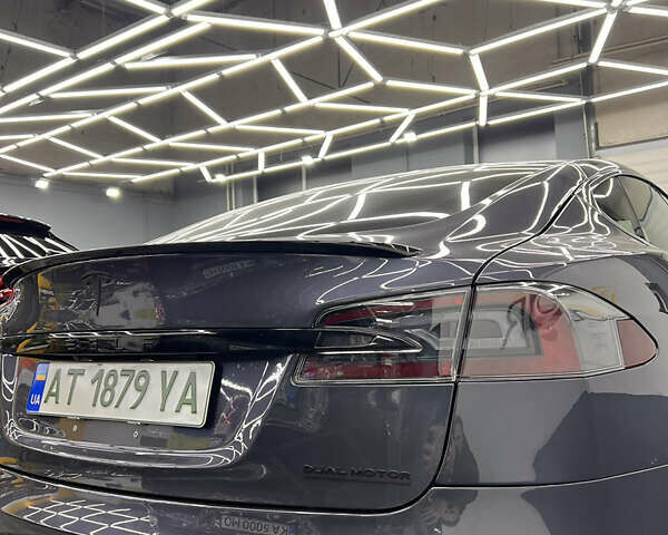 Тесла Модель С 2020 в Ивано-Франковске на Automoto.ua Серый Тесла Модель С, объемом двигателя 0 л и пробегом 25 тыс. км за 35000 $, фото 5 на Automoto.ua