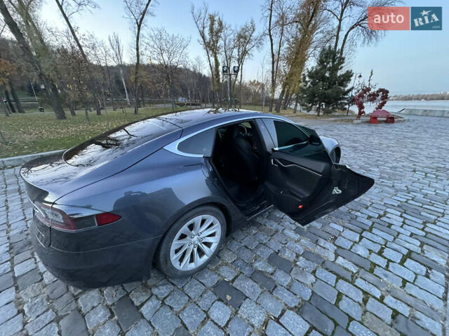 Серый Тесла Модель С, объемом двигателя 0 л и пробегом 80 тыс. км за 35500 $, фото 11 на Automoto.ua