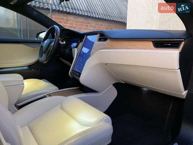Серый Тесла Модель С, объемом двигателя 0 л и пробегом 62 тыс. км за 30500 $, фото 21 на Automoto.ua