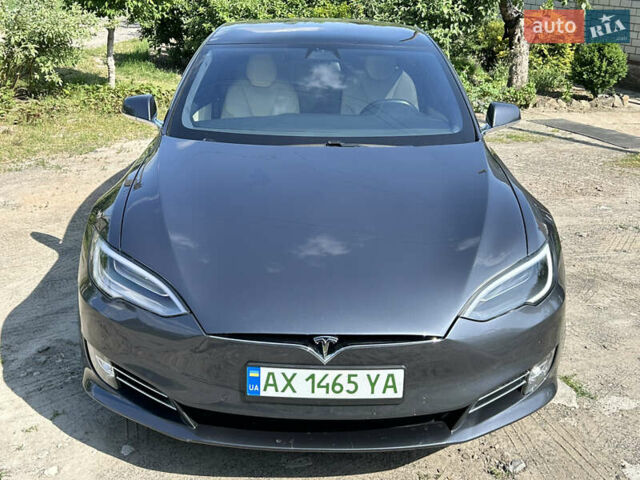 Серый Тесла Модель С, объемом двигателя 0 л и пробегом 93 тыс. км за 25500 $, фото 1 на Automoto.ua
