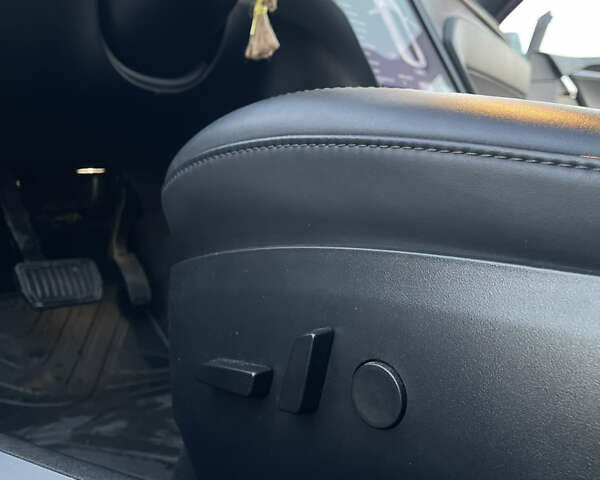 Серый Тесла Модель С, объемом двигателя 0 л и пробегом 28 тыс. км за 28500 $, фото 24 на Automoto.ua