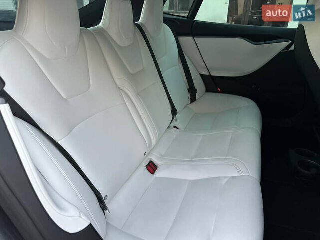 Серый Тесла Модель С, объемом двигателя 0 л и пробегом 185 тыс. км за 26400 $, фото 15 на Automoto.ua