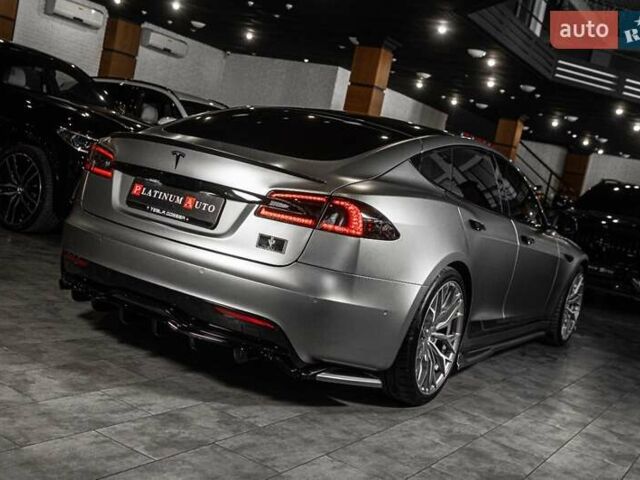 Серый Тесла Модель С, объемом двигателя 0 л и пробегом 36 тыс. км за 55900 $, фото 69 на Automoto.ua