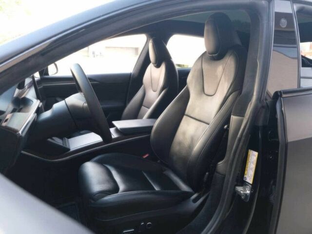 Серый Тесла Модель С, объемом двигателя 0 л и пробегом 24 тыс. км за 14500 $, фото 6 на Automoto.ua