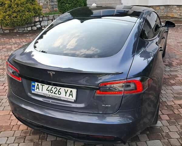 Серый Тесла Модель С, объемом двигателя 0 л и пробегом 94 тыс. км за 41500 $, фото 14 на Automoto.ua