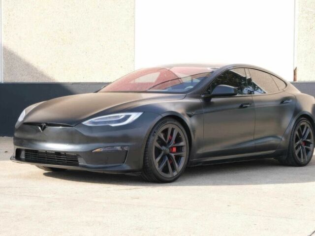 Серый Тесла Модель С, объемом двигателя 0 л и пробегом 24 тыс. км за 14500 $, фото 2 на Automoto.ua