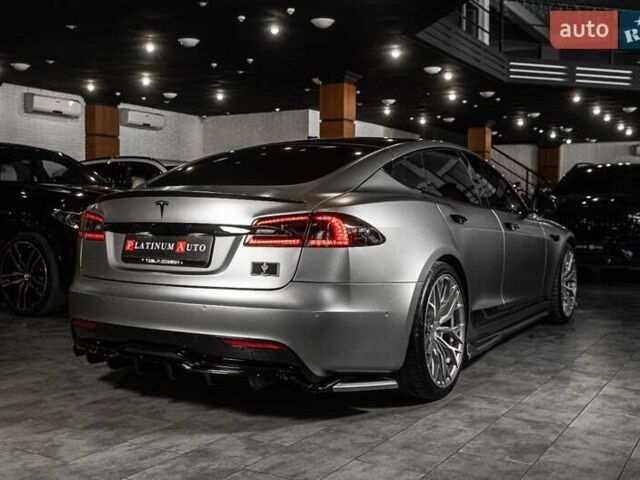 Серый Тесла Модель С, объемом двигателя 0 л и пробегом 36 тыс. км за 55900 $, фото 2 на Automoto.ua