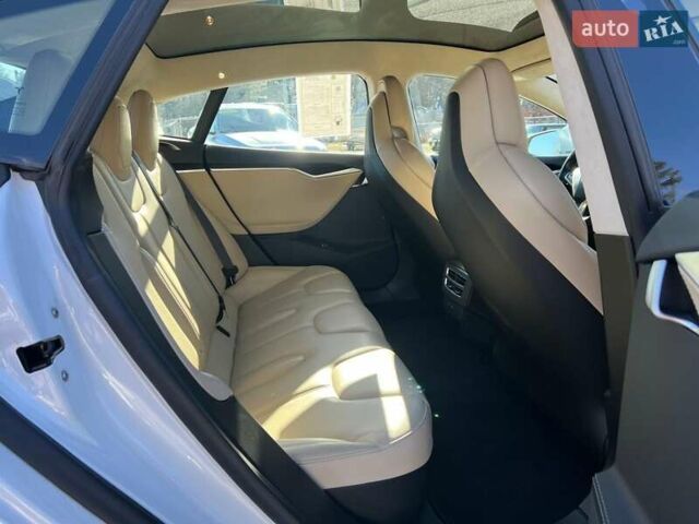 Сірий Тесла Модель С, об'ємом двигуна 0 л та пробігом 75 тис. км за 14000 $, фото 9 на Automoto.ua