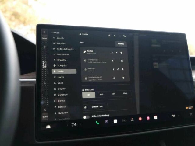Серый Тесла Модель С, объемом двигателя 0 л и пробегом 24 тыс. км за 14500 $, фото 11 на Automoto.ua