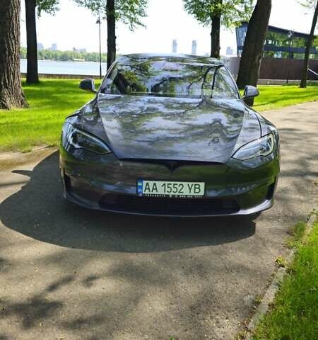 Серый Тесла Модель С, объемом двигателя 0 л и пробегом 26 тыс. км за 54000 $, фото 11 на Automoto.ua