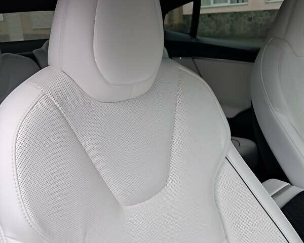 Сірий Тесла Модель С, об'ємом двигуна 0 л та пробігом 96 тис. км за 38900 $, фото 57 на Automoto.ua