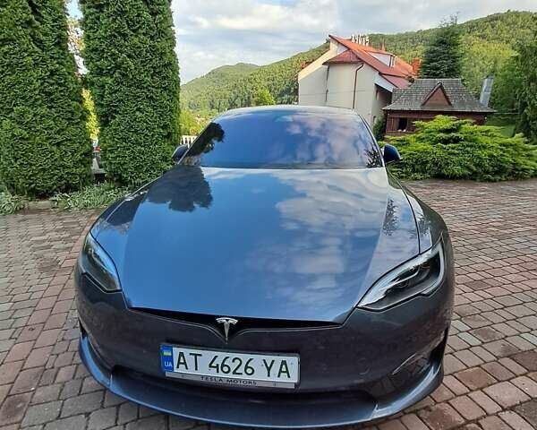 Серый Тесла Модель С, объемом двигателя 0 л и пробегом 94 тыс. км за 39700 $, фото 31 на Automoto.ua