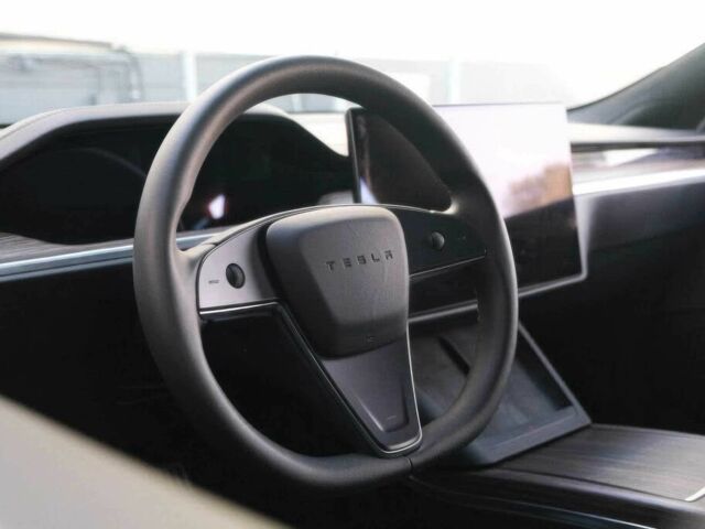 Серый Тесла Модель С, объемом двигателя 0 л и пробегом 24 тыс. км за 14500 $, фото 12 на Automoto.ua