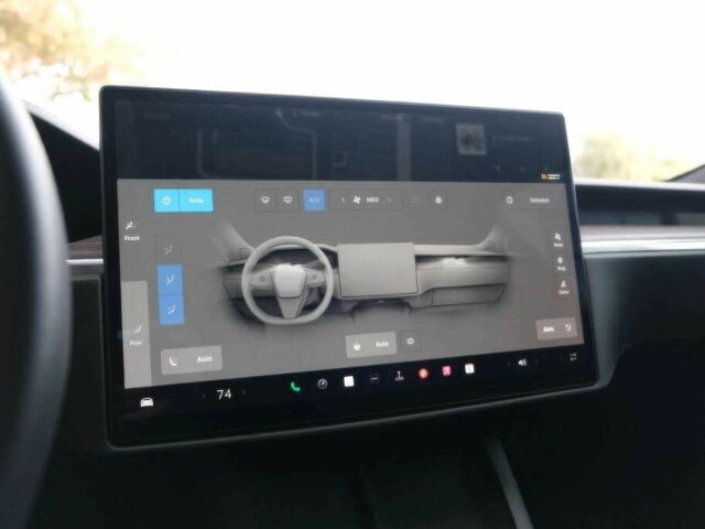 Серый Тесла Модель С, объемом двигателя 0 л и пробегом 24 тыс. км за 14500 $, фото 10 на Automoto.ua