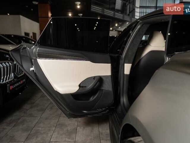 Серый Тесла Модель С, объемом двигателя 0 л и пробегом 36 тыс. км за 55900 $, фото 36 на Automoto.ua