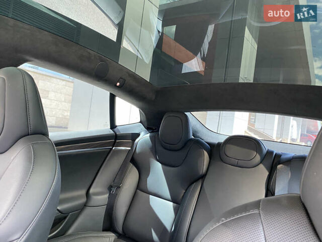 Серый Тесла Модель С, объемом двигателя 0 л и пробегом 77 тыс. км за 39900 $, фото 42 на Automoto.ua