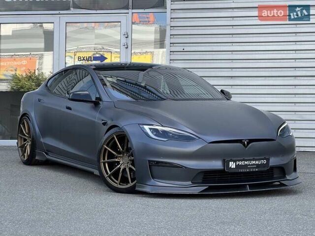Тесла Модель С 2022 в Киеве на Automoto.ua Серый Тесла Модель С, объемом двигателя 0 л и пробегом 24 тыс. км за 95000 $, фото 1 на Automoto.ua