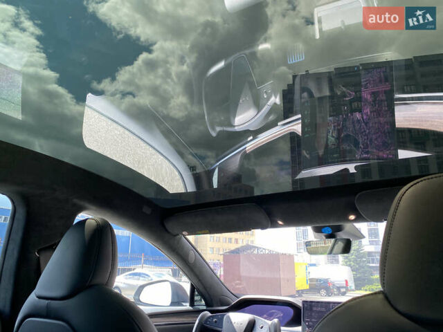 Серый Тесла Модель С, объемом двигателя 0 л и пробегом 77 тыс. км за 39900 $, фото 50 на Automoto.ua