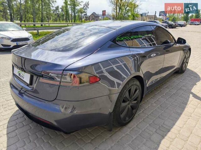 Серый Тесла Модель С, объемом двигателя 0 л и пробегом 6 тыс. км за 39000 $, фото 3 на Automoto.ua