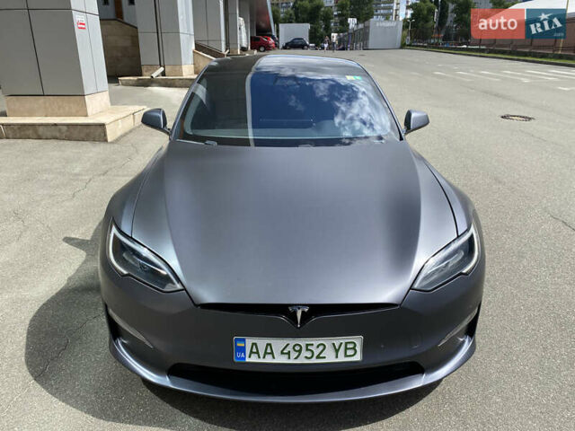 Серый Тесла Модель С, объемом двигателя 0 л и пробегом 77 тыс. км за 39900 $, фото 13 на Automoto.ua