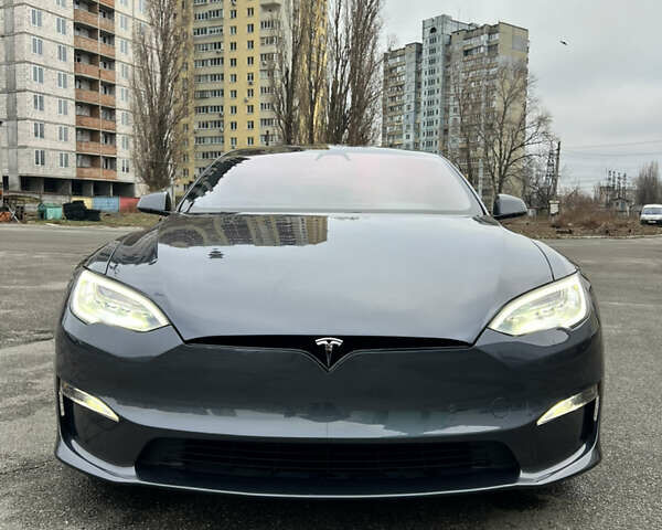 Серый Тесла Модель С, объемом двигателя 0 л и пробегом 43 тыс. км за 36300 $, фото 5 на Automoto.ua