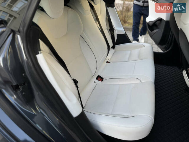 Серый Тесла Модель С, объемом двигателя 0 л и пробегом 39 тыс. км за 44500 $, фото 27 на Automoto.ua