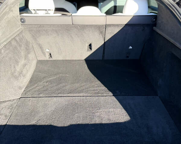 Серый Тесла Модель С, объемом двигателя 0 л и пробегом 11 тыс. км за 48500 $, фото 25 на Automoto.ua