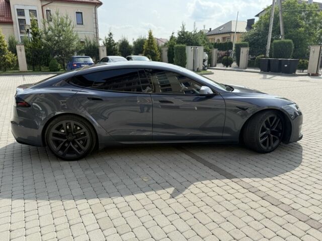 Серый Тесла Модель С, объемом двигателя 0 л и пробегом 74 тыс. км за 39900 $, фото 9 на Automoto.ua