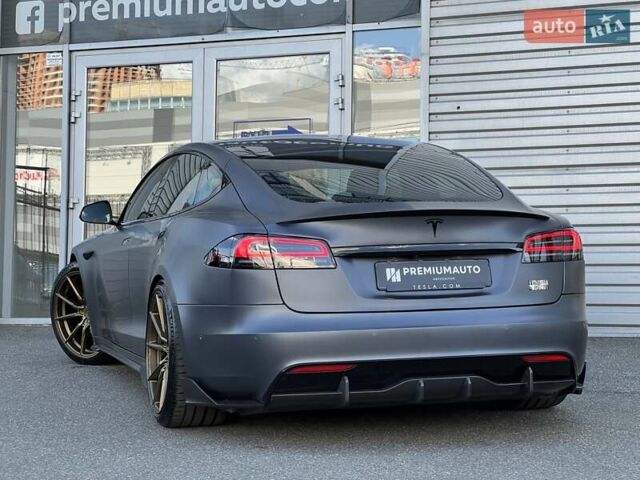 Серый Тесла Модель С, объемом двигателя 0 л и пробегом 24 тыс. км за 92000 $, фото 8 на Automoto.ua
