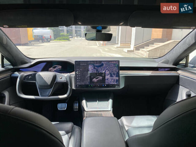 Серый Тесла Модель С, объемом двигателя 0 л и пробегом 77 тыс. км за 39900 $, фото 46 на Automoto.ua