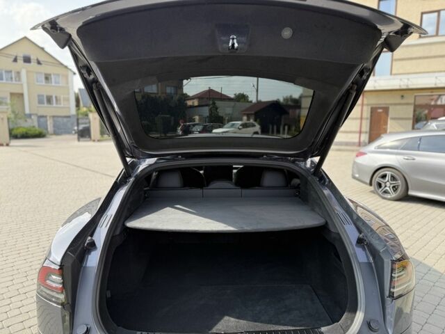 Серый Тесла Модель С, объемом двигателя 0 л и пробегом 74 тыс. км за 39900 $, фото 18 на Automoto.ua