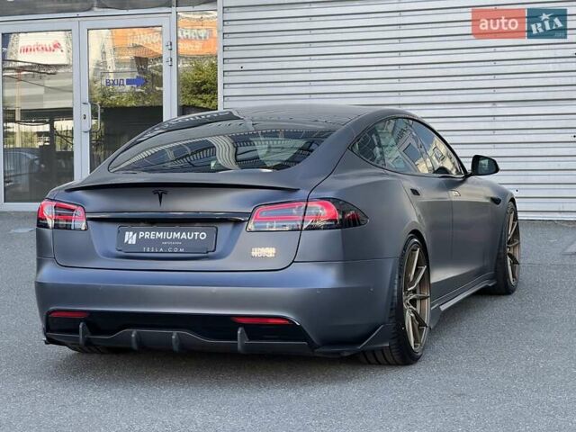 Серый Тесла Модель С, объемом двигателя 0 л и пробегом 24 тыс. км за 92000 $, фото 14 на Automoto.ua