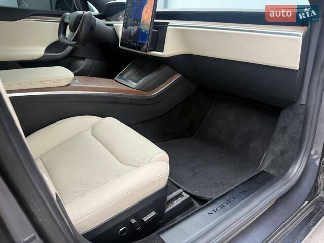 Сірий Тесла Модель С, об'ємом двигуна 0 л та пробігом 58 тис. км за 39800 $, фото 10 на Automoto.ua